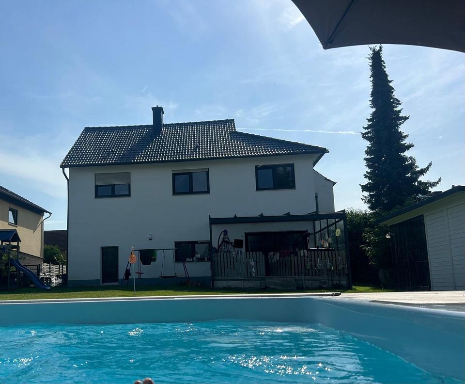 Thumbnail-Modernisiertes Einfamilienhaus (240 m²) auf 1.000 m² Grundstück –