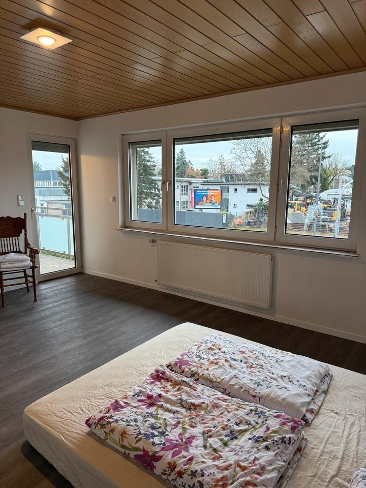 Thumbnail-TOP Sanierte 4-Zimmer-Wohnung; Balkon, WG Geeignet, Sofort Frei