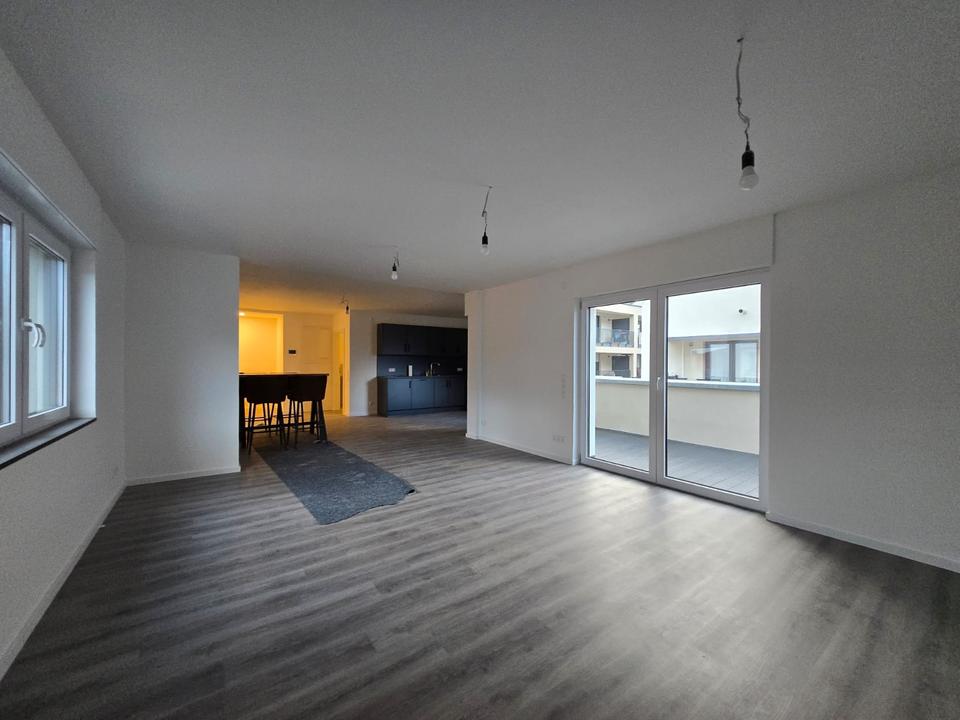 Thumbnail-2-Zimmer OG Wohnung - Erstbezug nach Kernsanierung