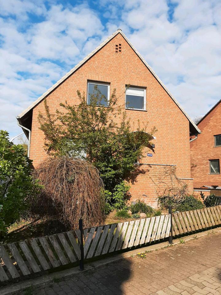 Thumbnail-2 Familien Haus mit Carport und Doppelgarage