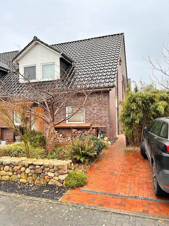 Thumbnail-Großzügige Doppelhaushälfte von privat