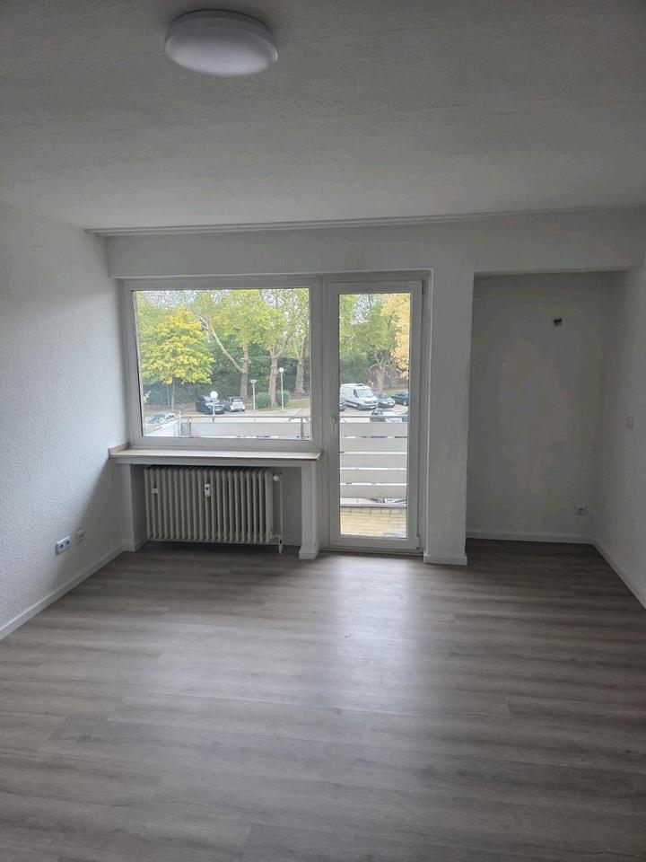 Thumbnail-Renovierte 2,5 Raum Wohnung, WG geeignet in Oberhausen Sterkrade