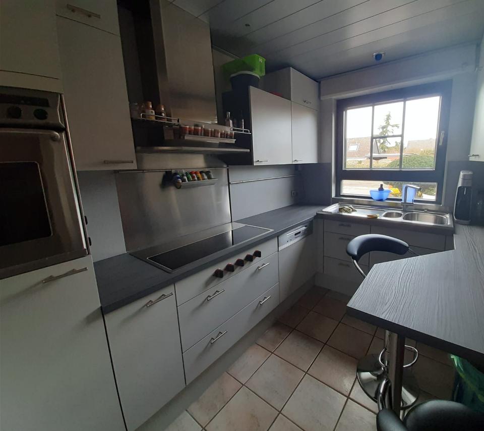 Thumbnail-DHH mitten in Brinkum mit tollem Garten, Garage & Werkstatt