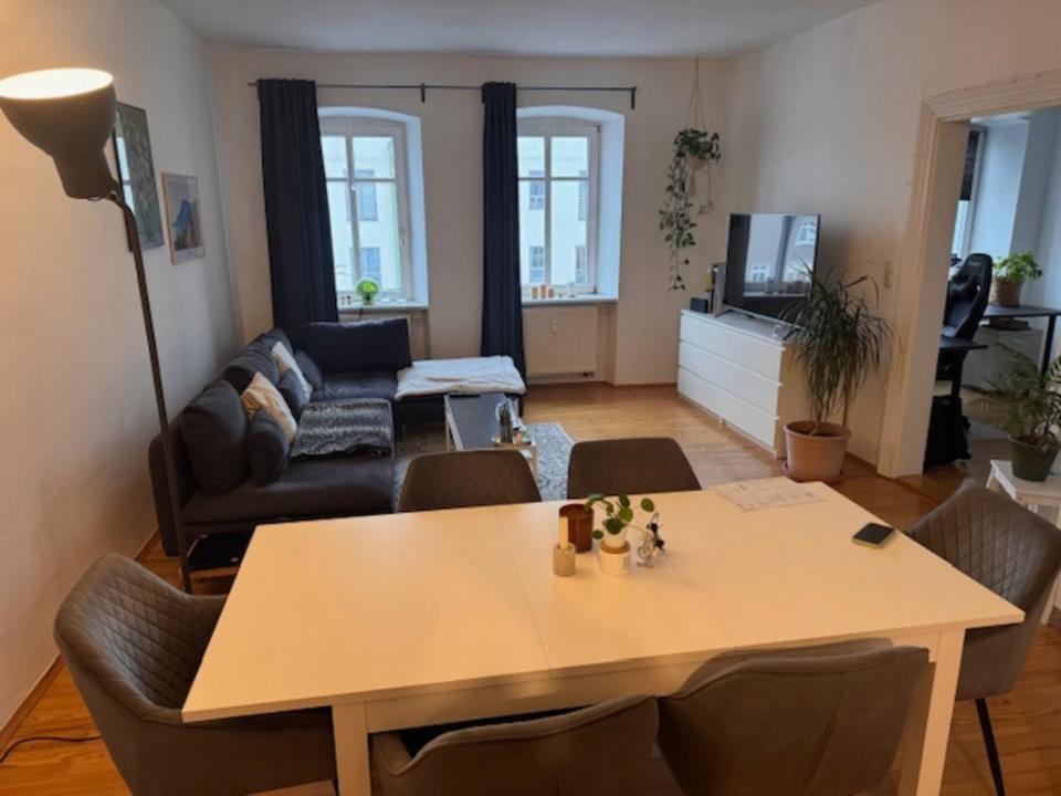 Thumbnail-Großzügige 3 Zimmer Wohnung, im Zentrum, Tiefgaragenstellplatz