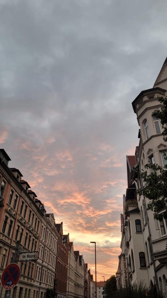 Thumbnail-Altbauwohnung mit Echtholz-Parkett & Balkon - möbliert