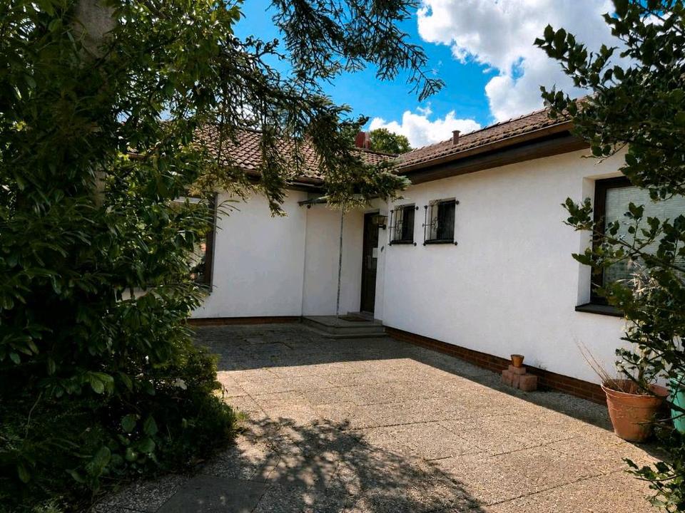 Thumbnail-Sanierter sonniger Bungalow mit Südterrasse, Garage und Garten