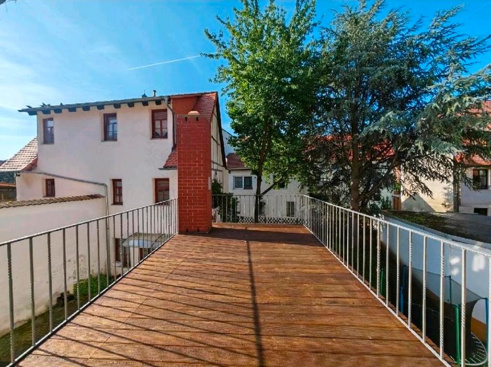 Thumbnail-1 Raum Wohnung (Eisleben) mit Küche und großer DachterasseBalkon