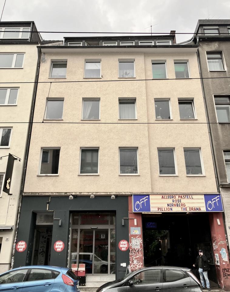 Thumbnail-EIGENTUMSWOHNUNG 155 QM PLUS TERRASSE UNIVIERTEL 6 ZIMMER 