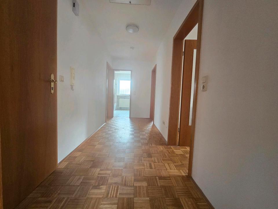 Thumbnail-Helle 3,5 Zimmer Wohnung mit Balkon nahe Naturschutzgebiet