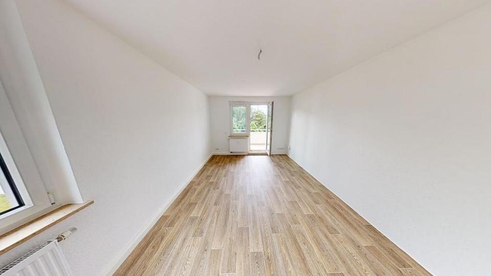 Thumbnail-Großzügige 2-Raum-Wohnung mit Balkon