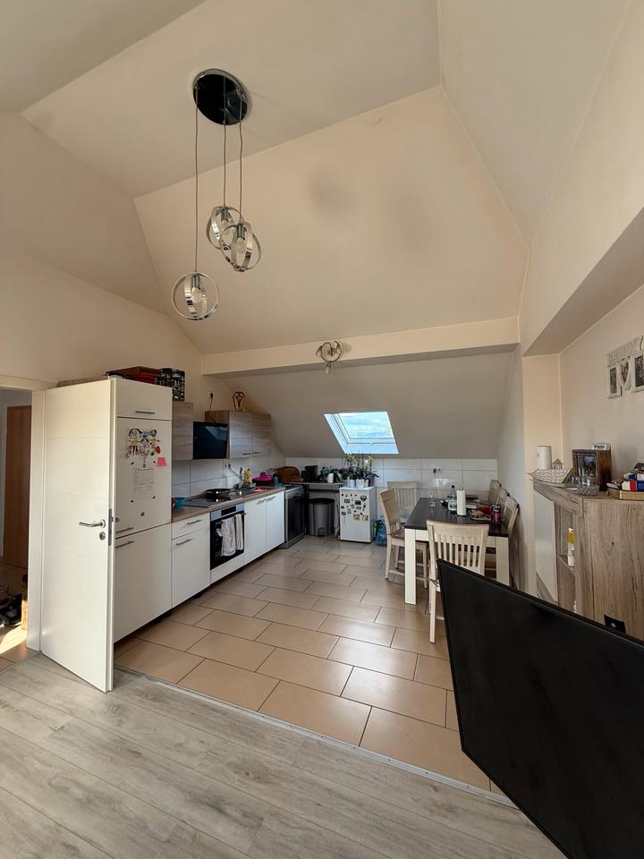 Thumbnail-Schöne 3-Zimmer DG in Gernsheim – 77 m² – ab 01.06. frei