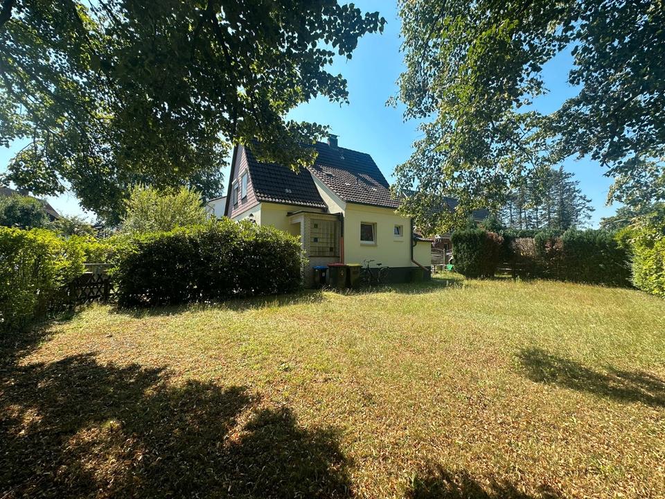 Thumbnail-EFH auf 579 m² in Hamburg-Lurup – Doppelhaus möglich | Privat