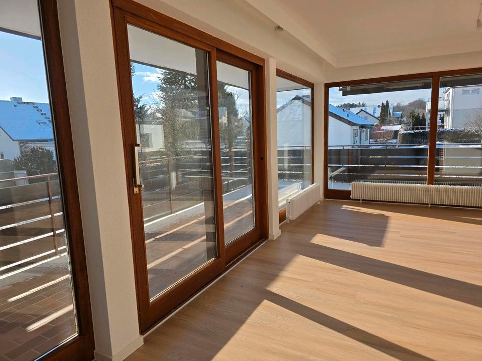 Thumbnail-Neu modernisierte 4,5 Zimmer-Wohnung mit großem Balkon