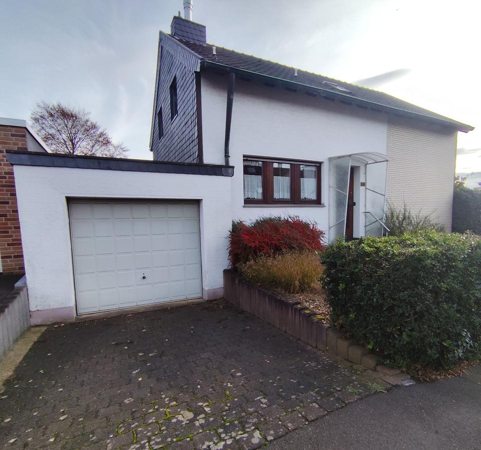 Thumbnail-Familientraum mit Gartenidylle und Doppelgarage in Stolberg-Atsch