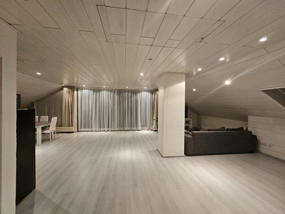 Thumbnail-Große Wohnung in Bestwig mit Balkon - Ideal für ruhige Mieter