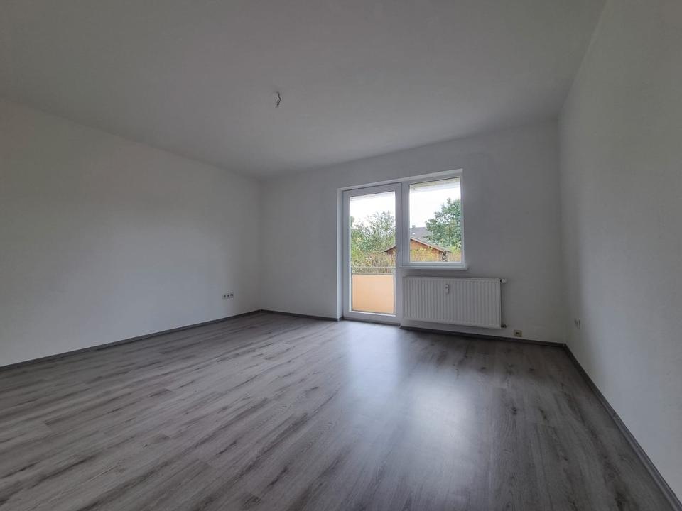 Thumbnail-Mit Balkon & Garten! Vollständig renovierte 3-Zimmer-Erdgeschosswohnung in ruhiger Wohnlage