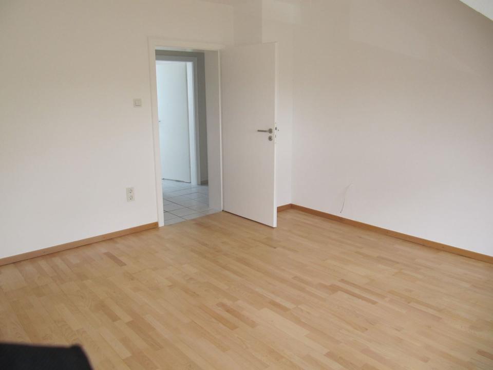 Thumbnail-Helle 3ZKB SB-Scheidter-Berg *ohne Balkon*