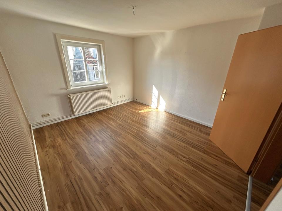 Thumbnail-2-Zimmer-Dachgeschosswohnung in ruhiger Lage