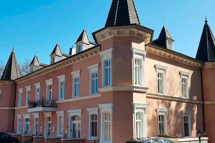 Thumbnail-DG Wohnung mit Terrasse in historischer Villa