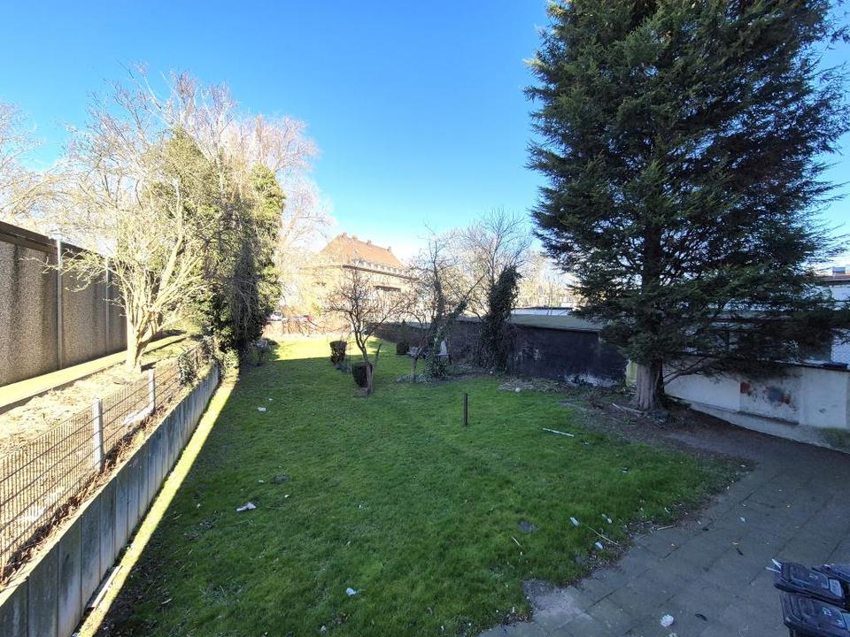 Thumbnail-Dachgeschoss-Wohnung mit Einbauküche!