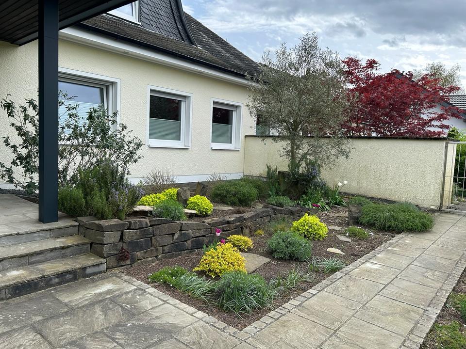 Thumbnail-Große lichtdurchflutet Wohnung auf 2 Etagen mit eigenem Garten