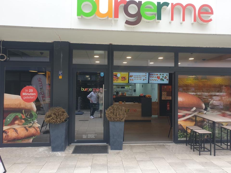 Thumbnail-BurgerMeImbiss, Fußgängerzone WHV gegen Abstand zu vermieten