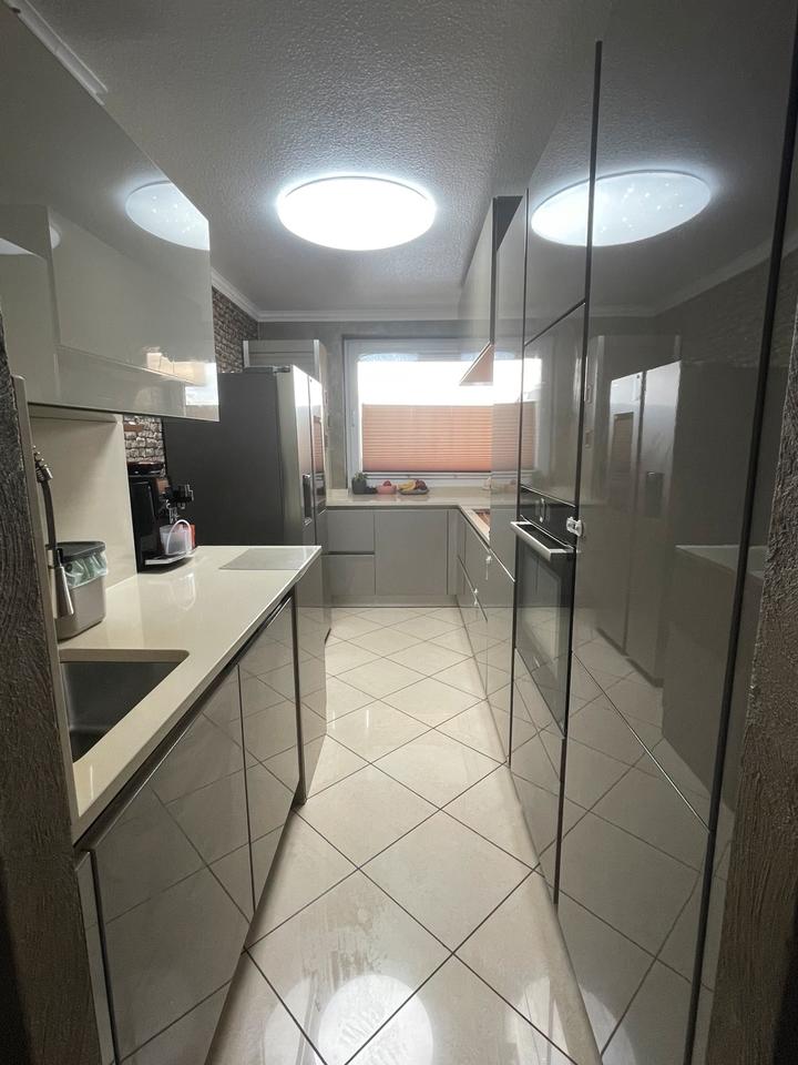 Thumbnail-3-Zimmer-Wohnung mit hochwertiger Einbauküche und großem Balkon