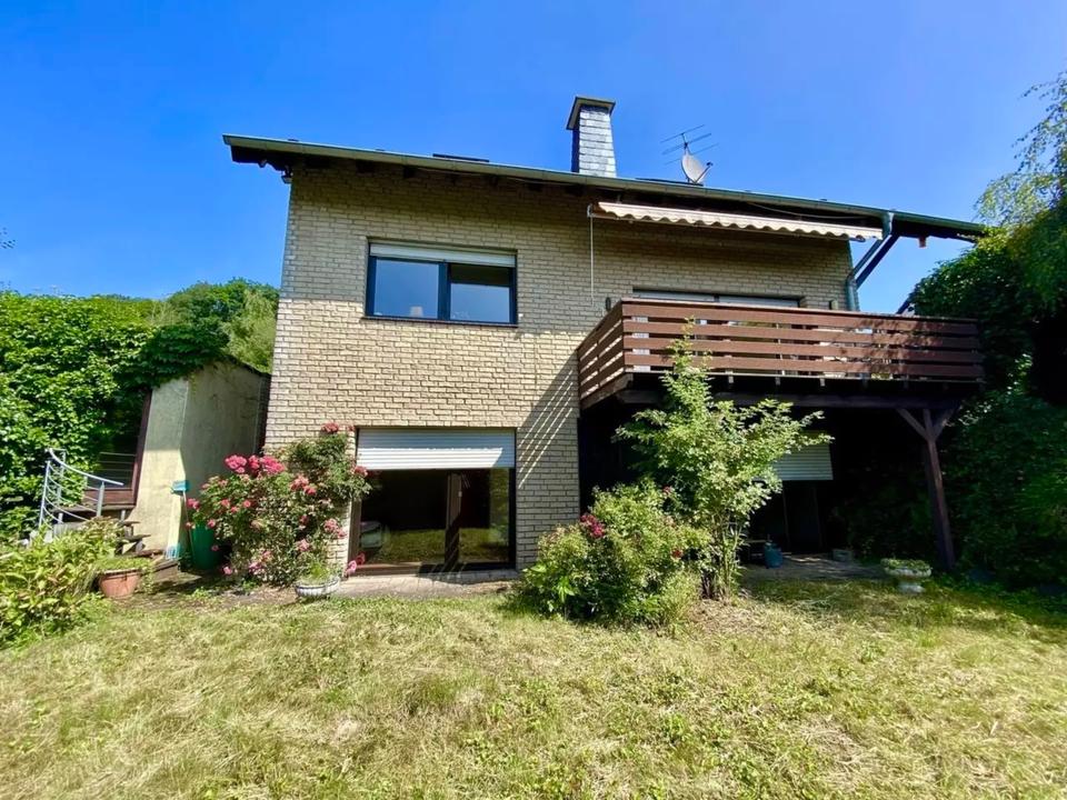 Thumbnail-Einfamilienhaus Einliegerwohnung 2 Garagen Ründeroth Mühlenberg