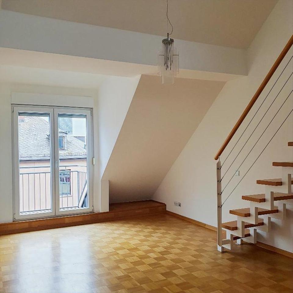 Thumbnail-Frisch renovierte Maisonette-Wohnung in der Nähe vom Main und Baseler Platz
