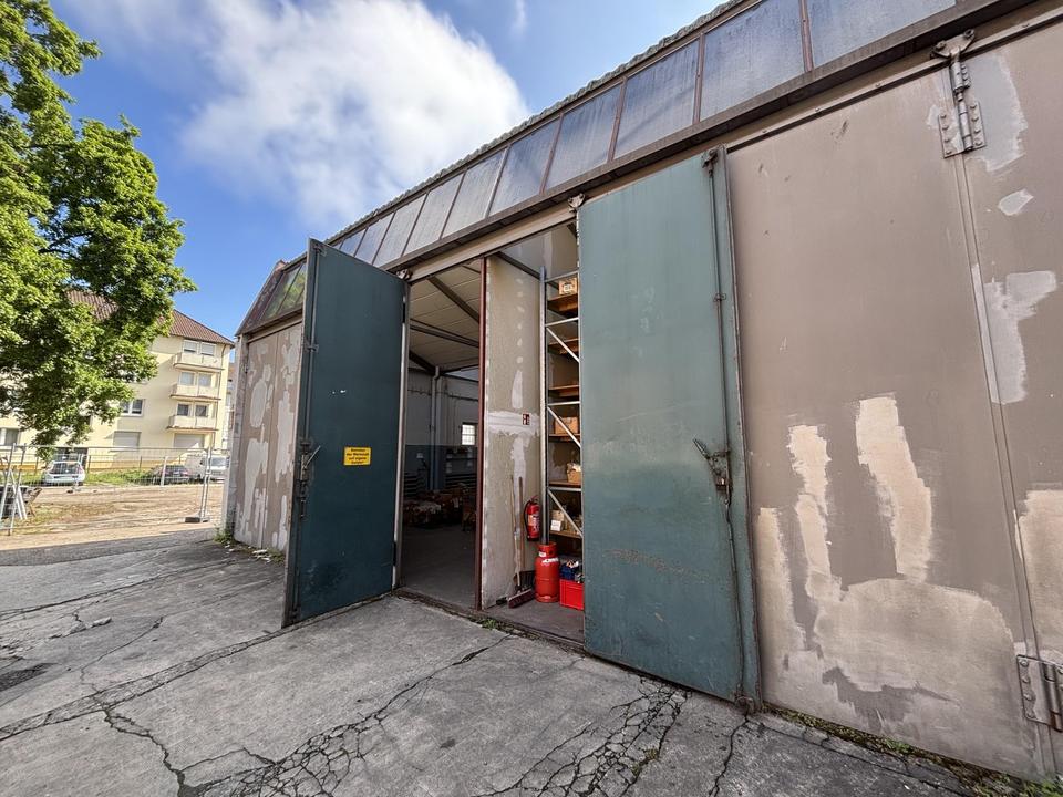 Thumbnail-Gewerbe- Lagerhalle in zentraler Lage