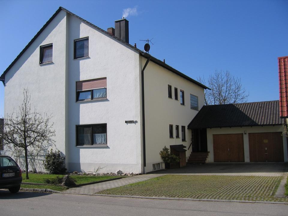 Thumbnail-Ruhige 86qm 2,5 Zimmer Dachgeschosswohnung 2. Stock Wohnung Miete