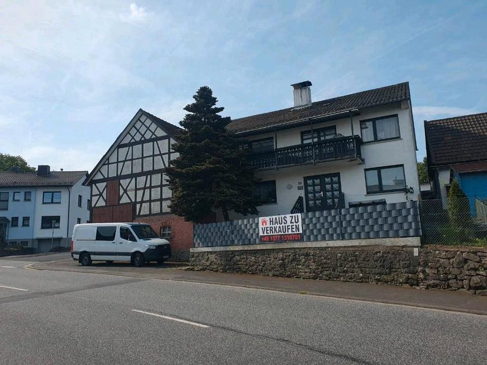 Thumbnail-Ein- bis Zweifamilienhaus mit Werkstatt Sauna und 2 Garagen