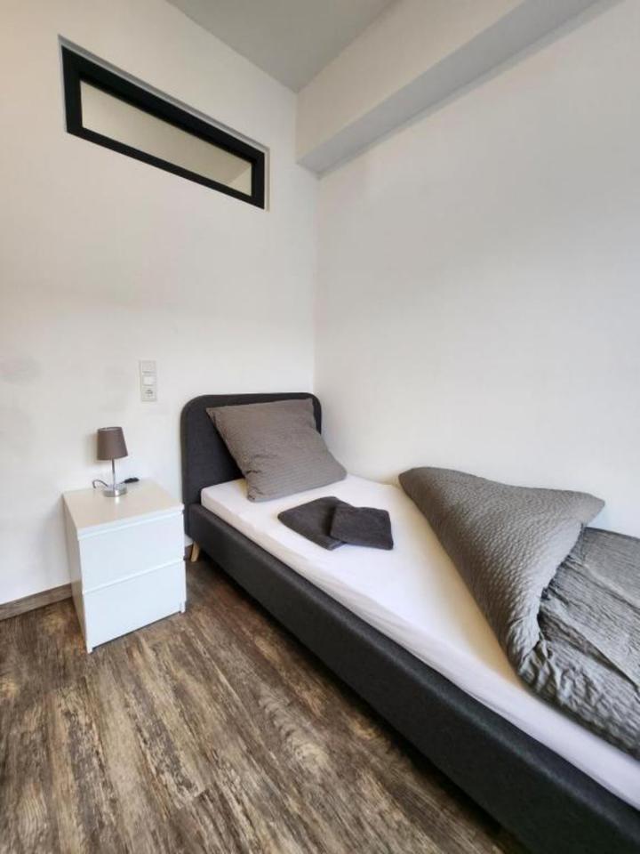 Thumbnail-WG Zimmer Monteur Zimmer