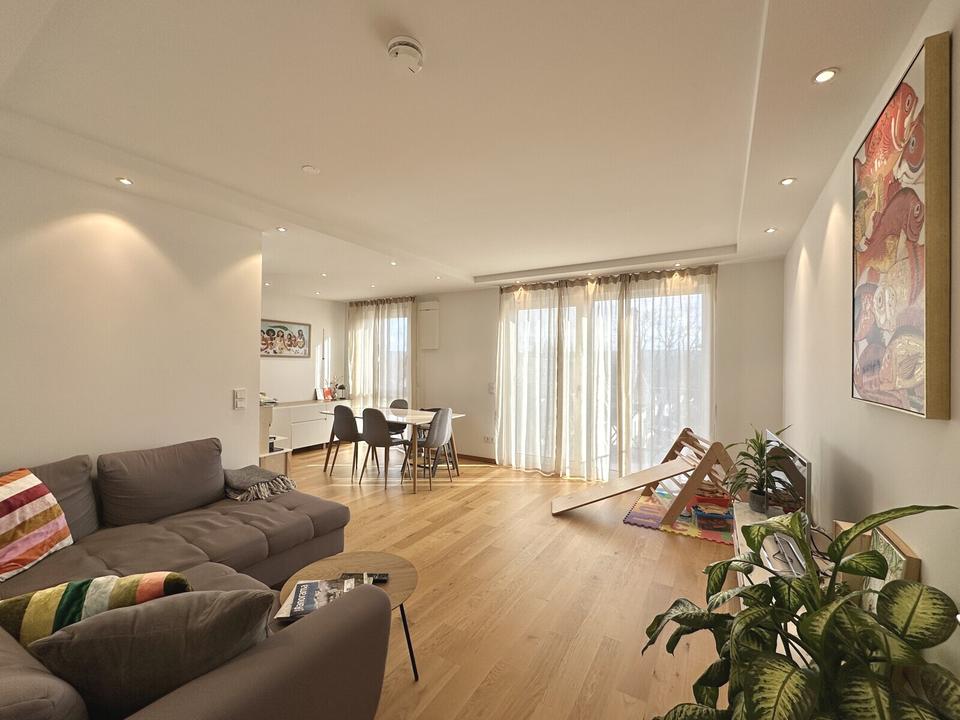 Thumbnail-Moderne 4-Zimmer Etagenwohnung in zentraler Lage