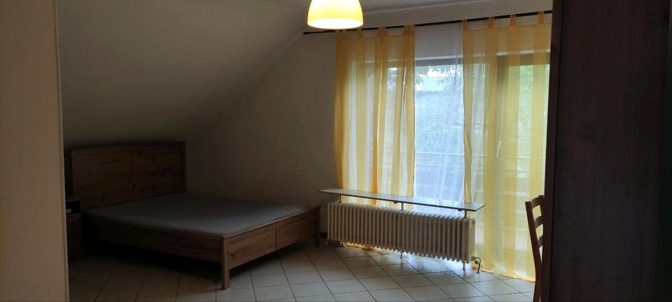 Thumbnail-möbliertes Zimmer in Berufstätigen-WG