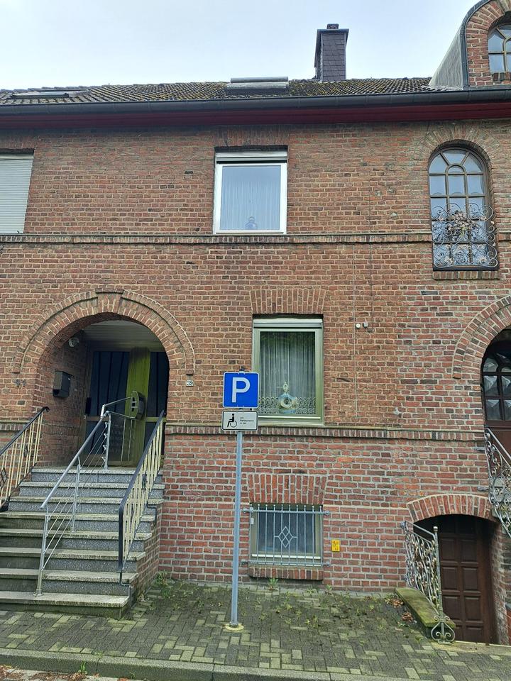 Thumbnail-Reihenmittelhaus in ruhiger Lage mit historischem Charme