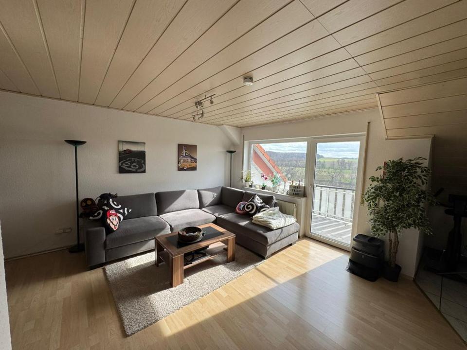 Thumbnail-Lichtvolle 3-Zi.-Whg.Blk., 2.OG, tolle Aussicht, Laubach-Münster