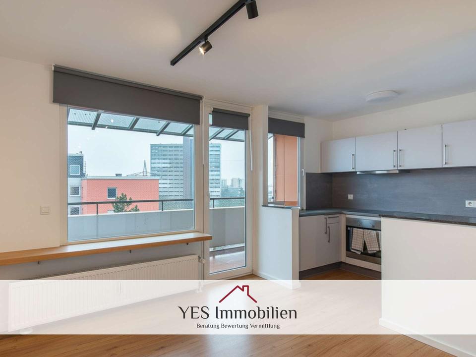 Thumbnail-Moderne 1-Zimmer-Wohnung mit Einbauküche und Balkon mit Weitblick in Erlangen