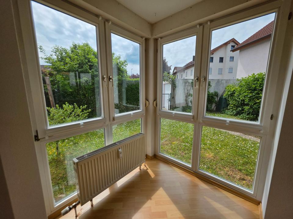 Thumbnail-Helle, gemütliche 2,5 Zi.-EG-Wohnung mit Terrasse und Garten