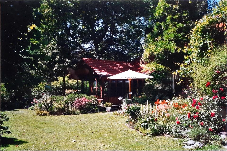 Thumbnail-Doppelhaus: 5-Zi + 3-Zi + gr. Garten renovierungsbed o.Makler