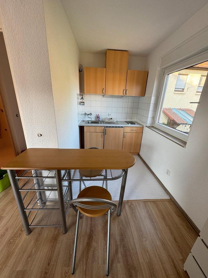 Thumbnail-Möbliertes 1-Zimmer-Studio mit großem Sonnenbalkon und Tiefgarage