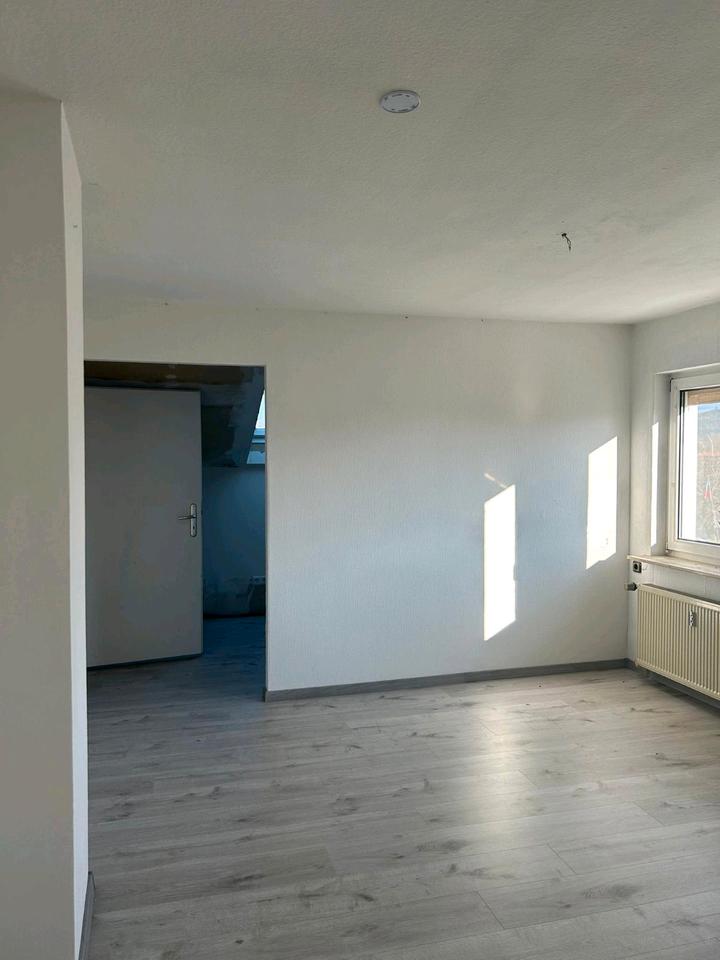 Thumbnail-Helle, lichtdurchflutete Dachgeschosswohnung in Edertal-Giflitz