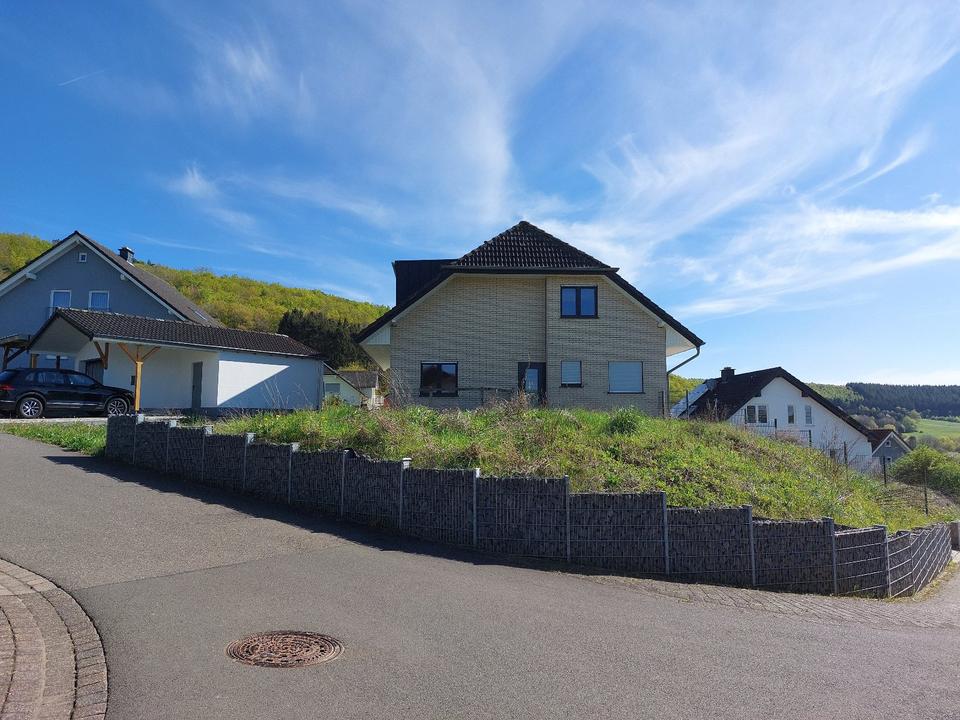 Thumbnail-Provisionsfreies 2-Familienhaus im Grünen mit Top-Ausstattung