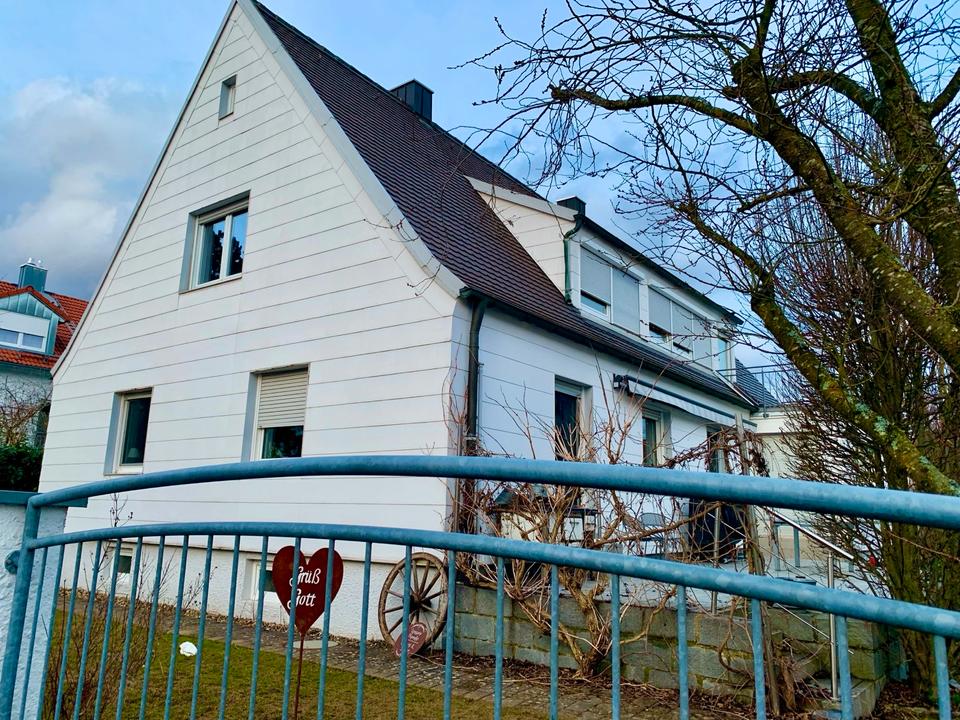 Thumbnail-Einfamilienhaus mit zwei abgeschlossenen Wohneinheiten