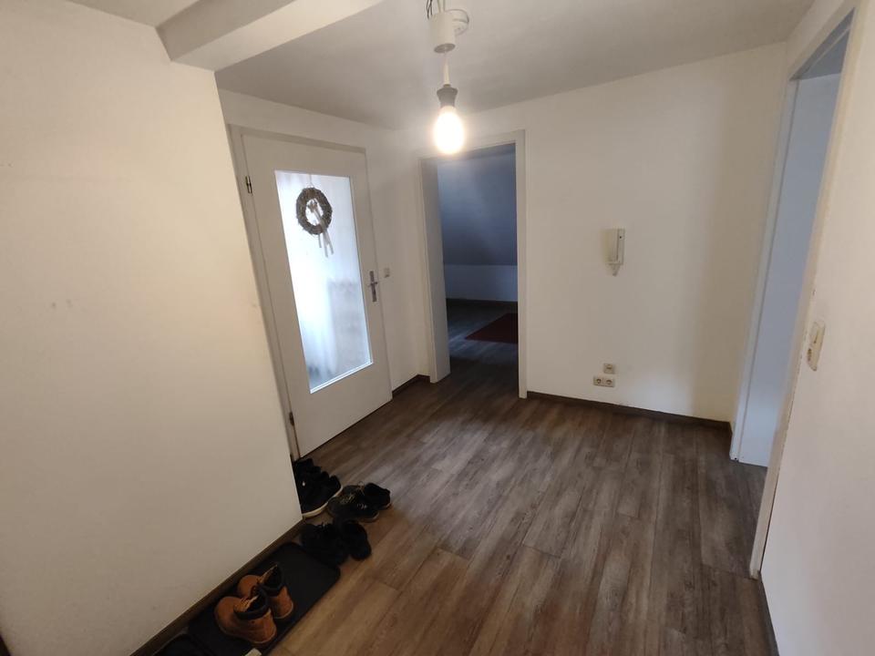 Thumbnail-Helle 3,5 Zimmer-DG mit Einbauküche