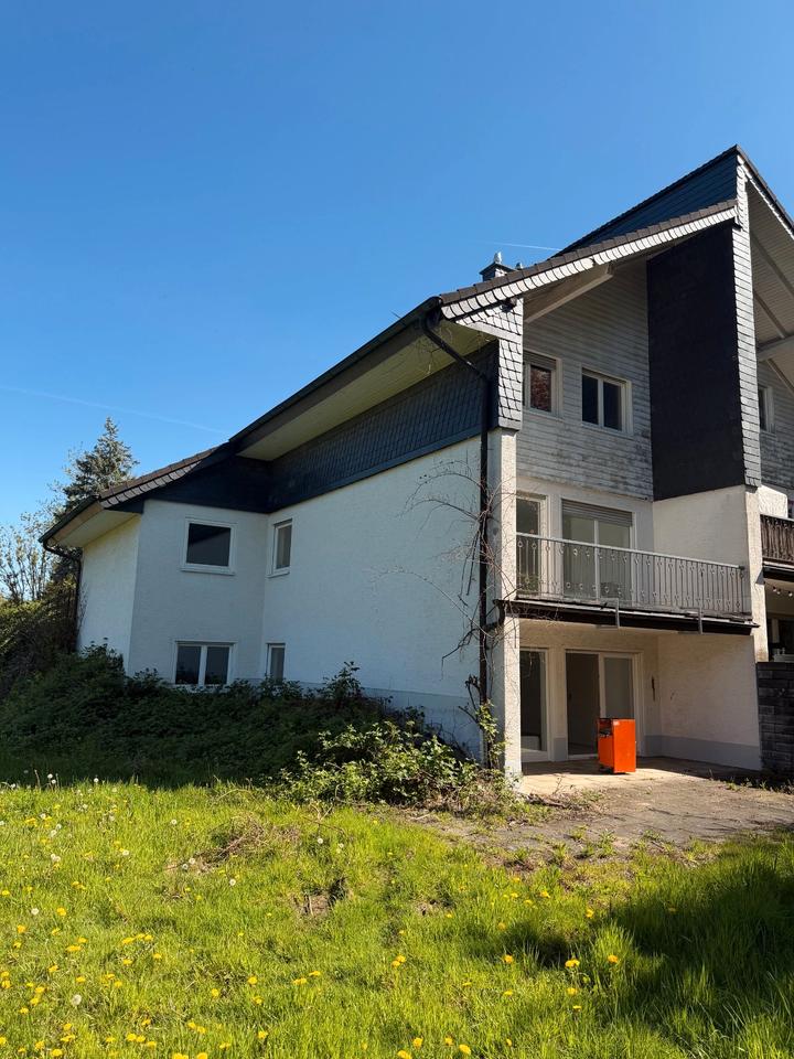Thumbnail-DHH mit Einliegerwohnung, neuen Bädern, neuer Heizung und Garage in BLG Schildgen