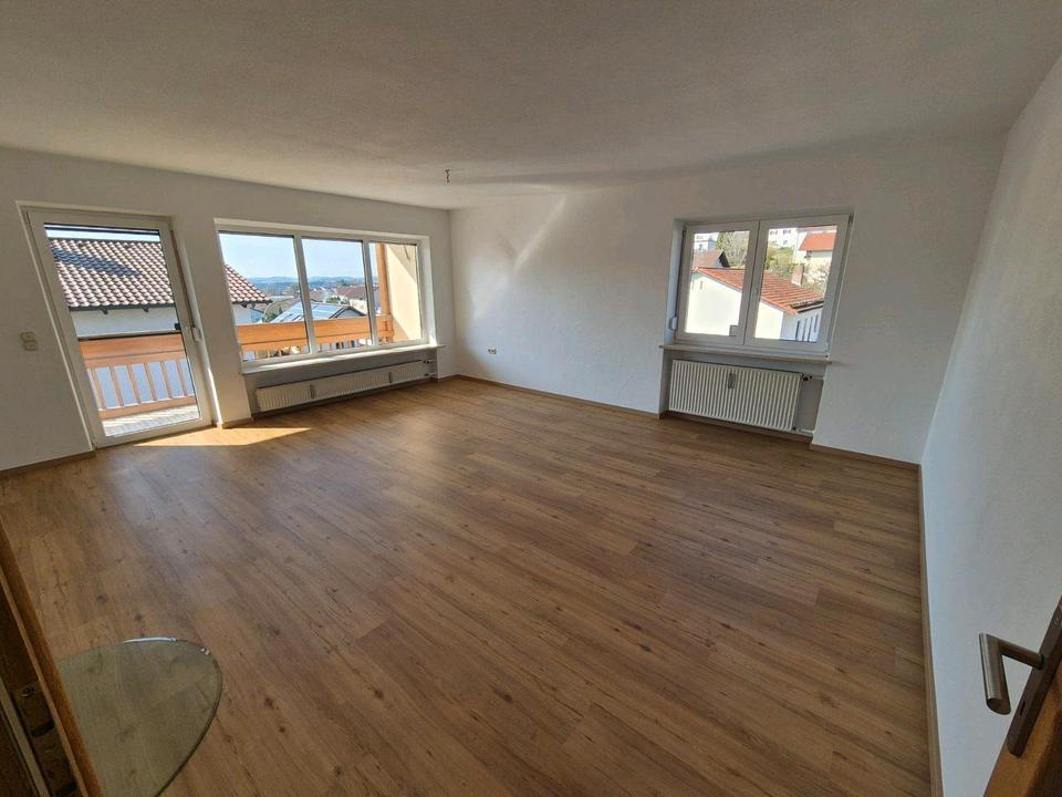 Thumbnail-renovierte 3-Zimmer Wohnung, 130m² zzgl. Terrasse & 600m² Garten