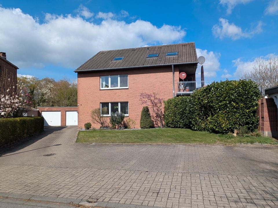 Thumbnail-Großzügiges 3 - Familien Haus von Privat