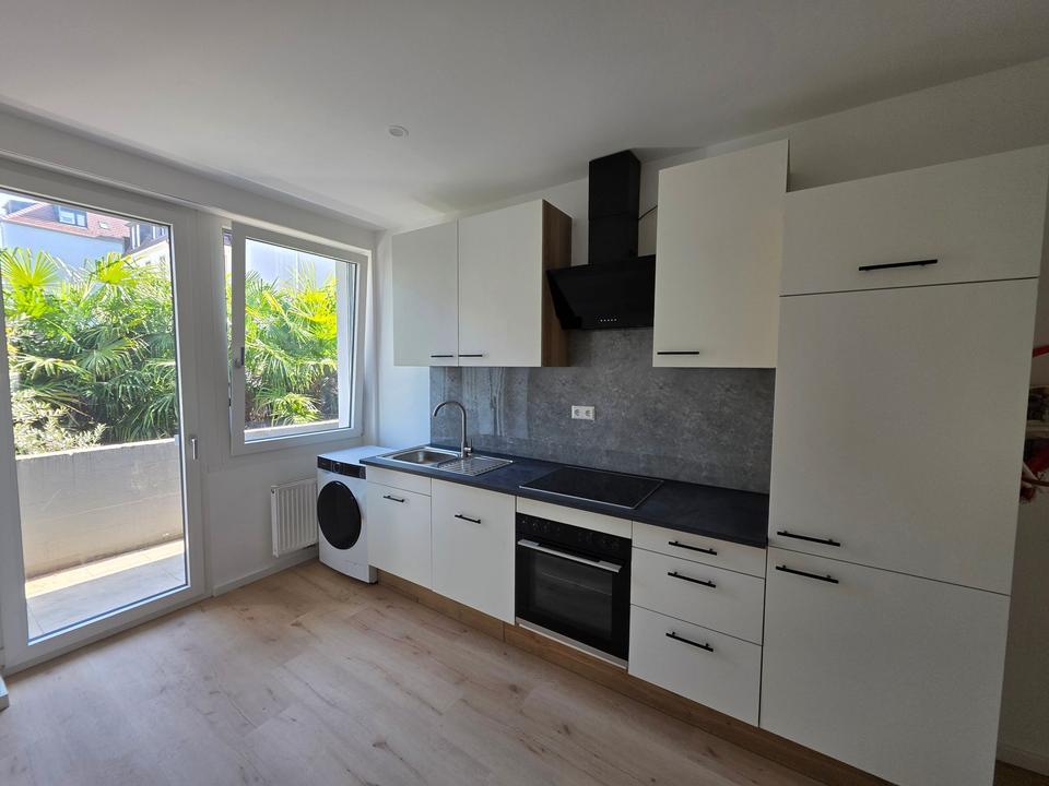 Thumbnail-Erstbezug nach Kernsanierung familienfreundliche 3-Zimmer Wohnung mit Balkon Einbauküche zentral
