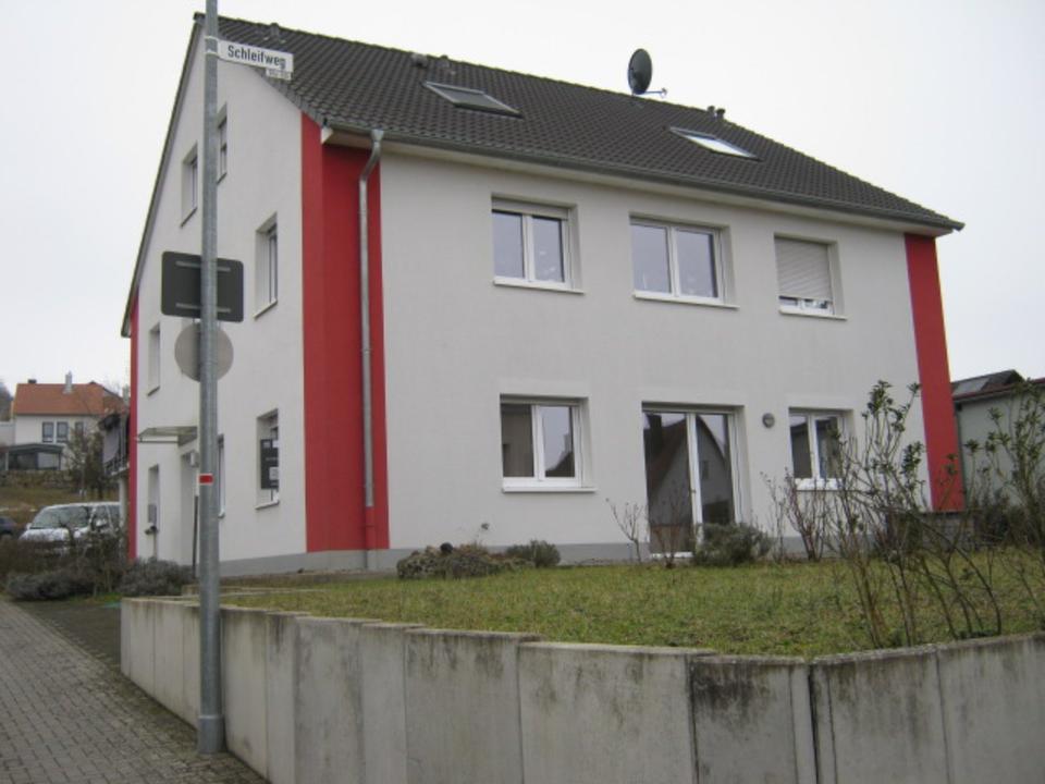 Thumbnail-Großzügig geschnittene 4 Zimmer Wohnung in Sommerhausen zu verm.